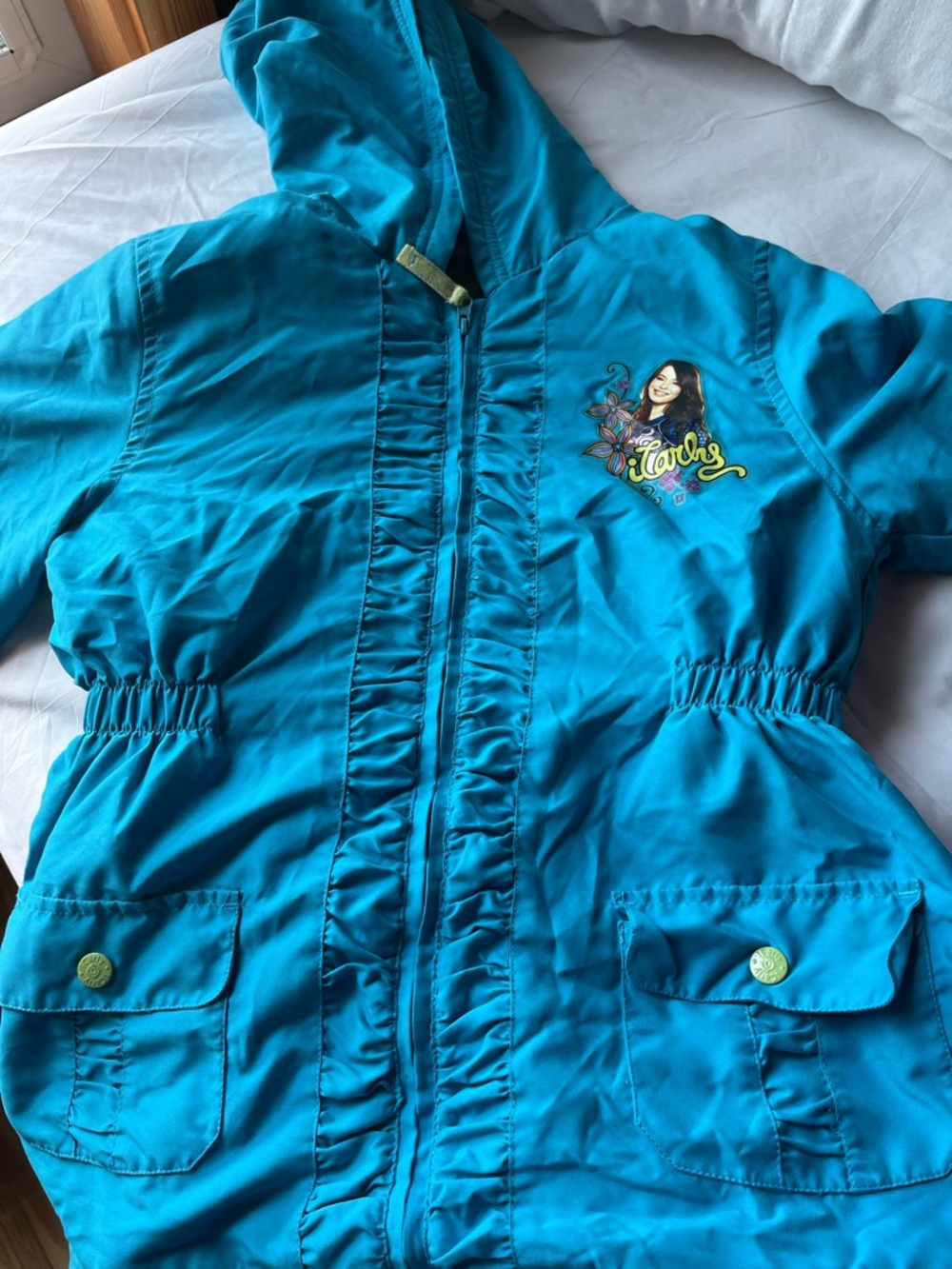 2000s vintage icarly puffer jacket